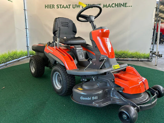 Husqvarna Elektro-Frontmäher R 200iX Rider inkl. Akku und Ladegerät – ohne Mähdeck.